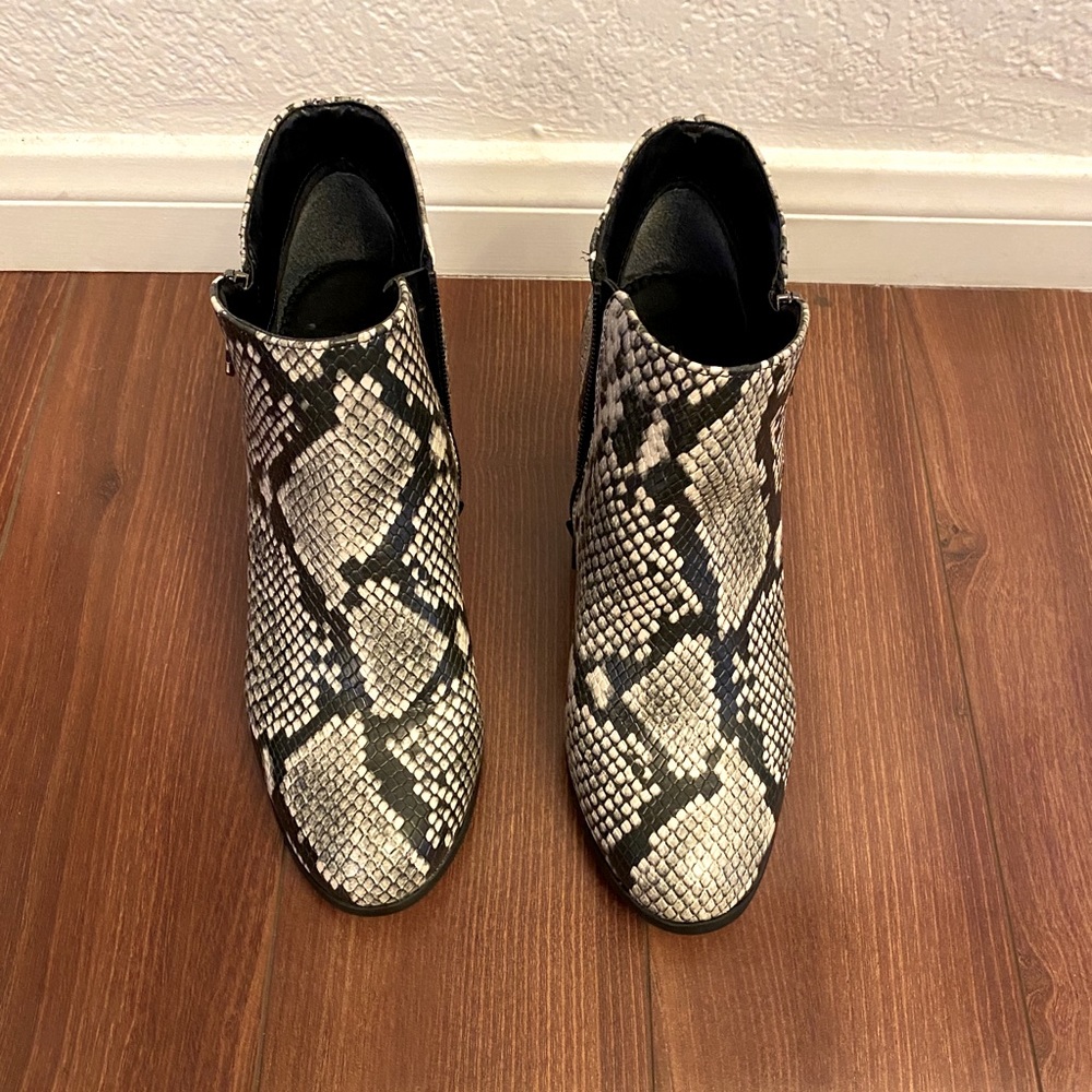 Style & Co Snake print booties